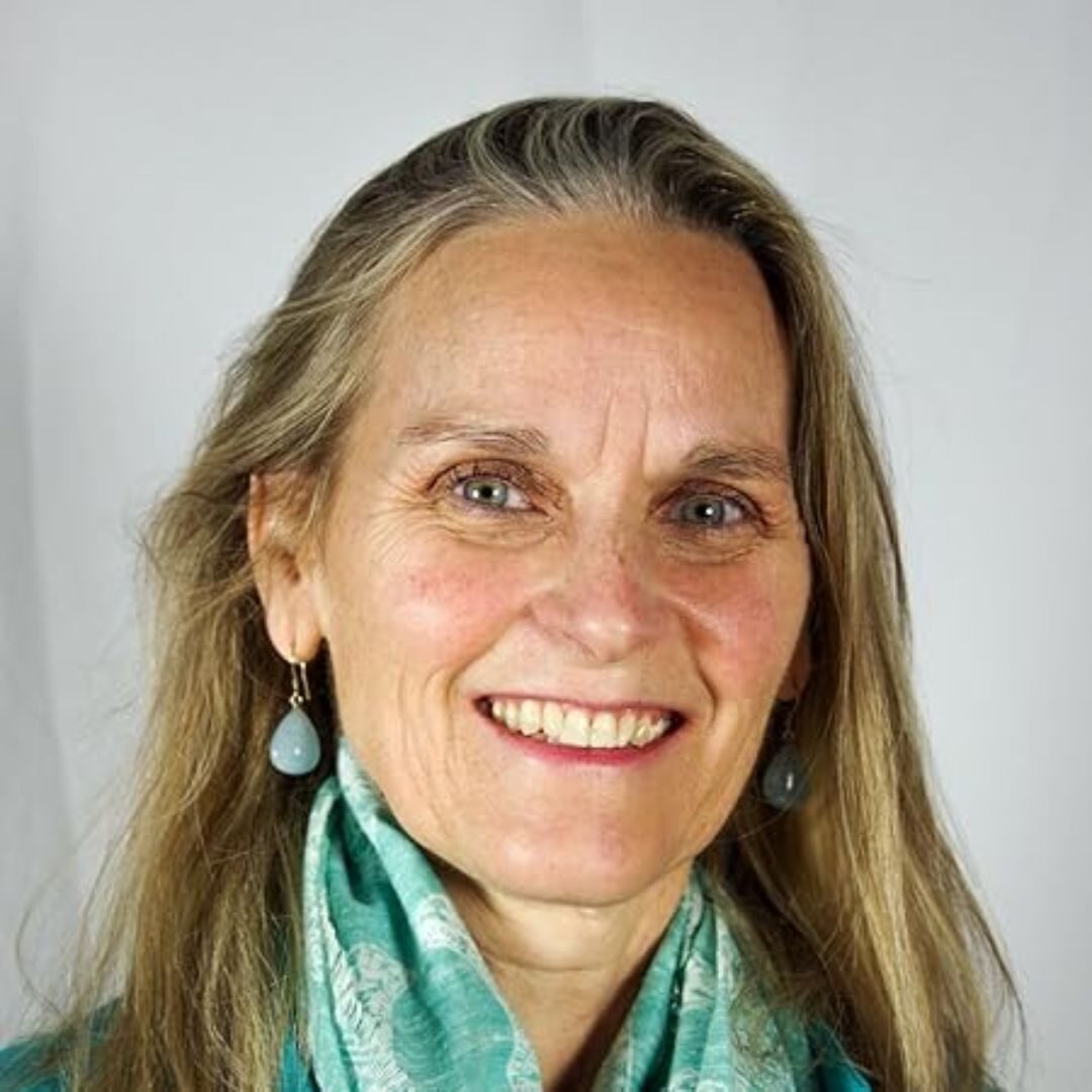 Leslie Peake - Red Thread Publishing