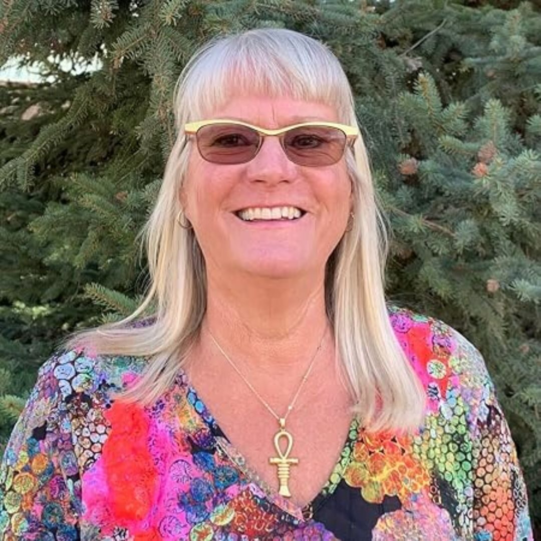 Siri Ehrhardt - Red Thread Publishing